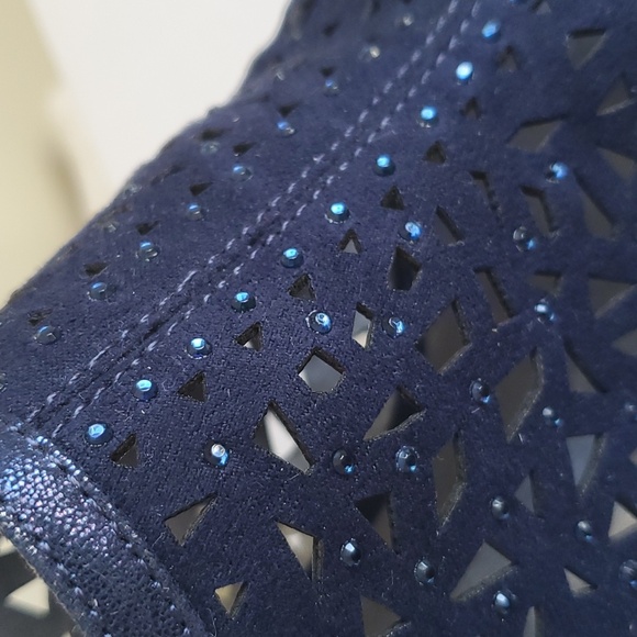 Sling Back Cut Out Navy Shoe with Rhinestones NWT - Picture 8 of 8